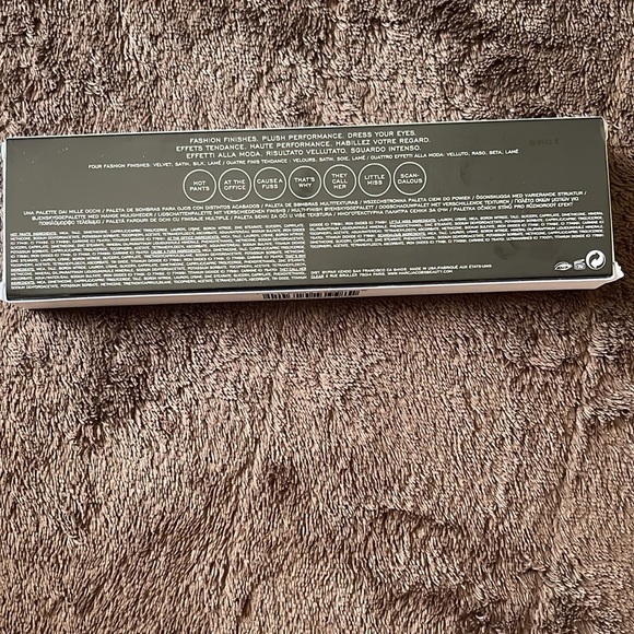 Marc Jacobs 740 Scandalust Eye-Conic Eyeshadow Palette - Picture 4 of 10